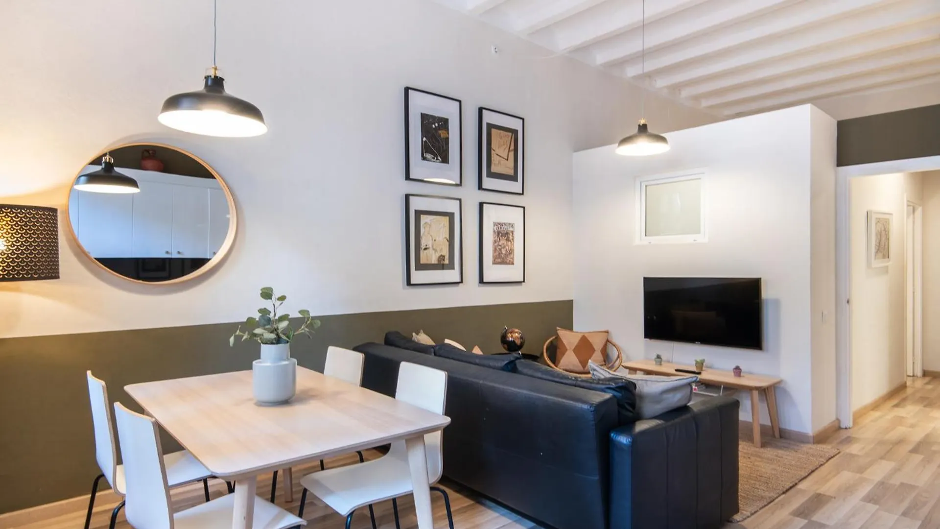Apartament Oasis With A Sunny Terrace In The Heart Of Gracia Barcelona 0*,  Hiszpania